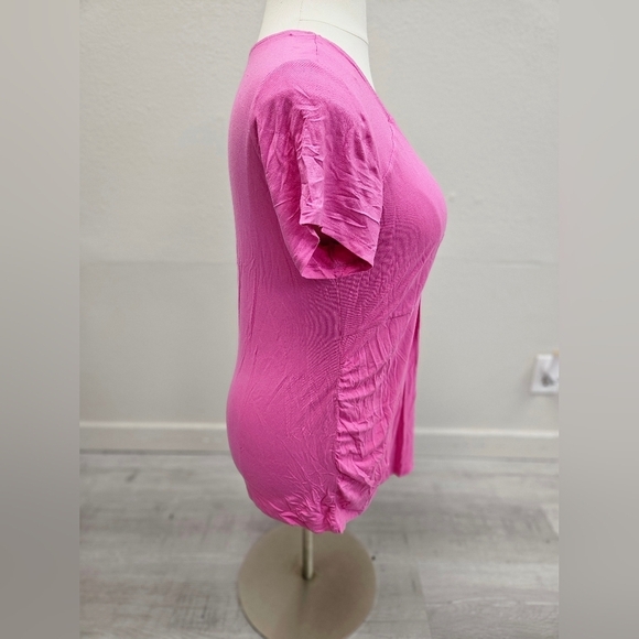 INGRID & ISABEL Short Sleeve Twist Front Maternity Top XXL - Picture 3 of 7